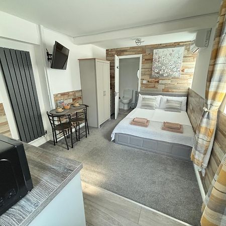Cristina Modern Hotel Horley Eksteriør billede